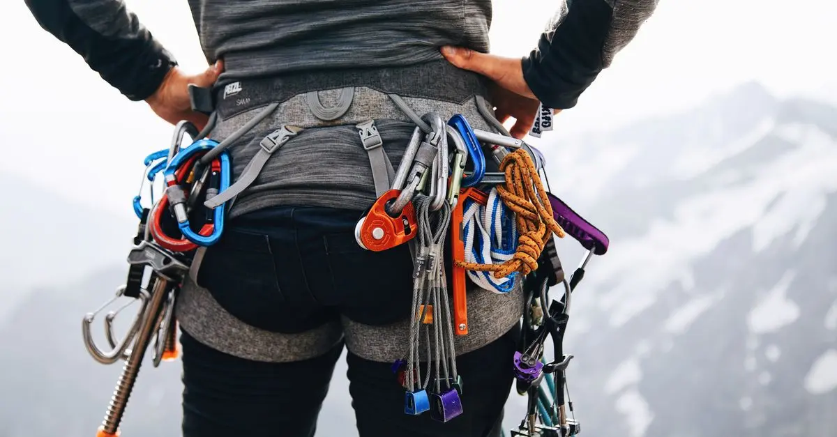 Les Équipements Essentiels pour les Sports Extrêmes
