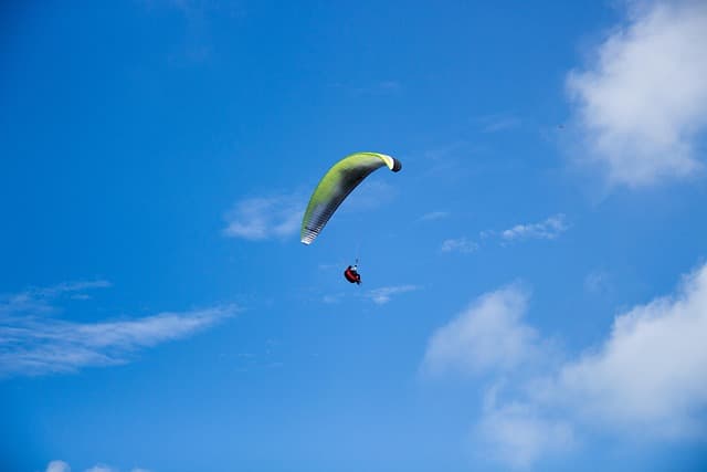 10 Activités de Sensations Fortes Pour Braver vos Peurs