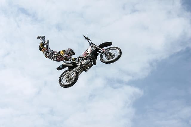 Top 10 des Activités de Sensations Fortes à Tester